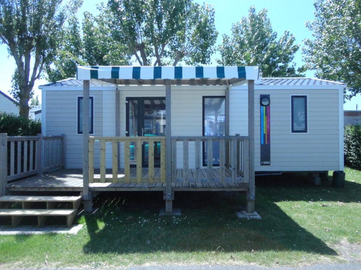 Camping La Plage Сент-Илер-де-Рье Экстерьер фото